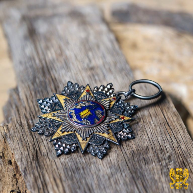 七等襟绶附勋表云麾勋章